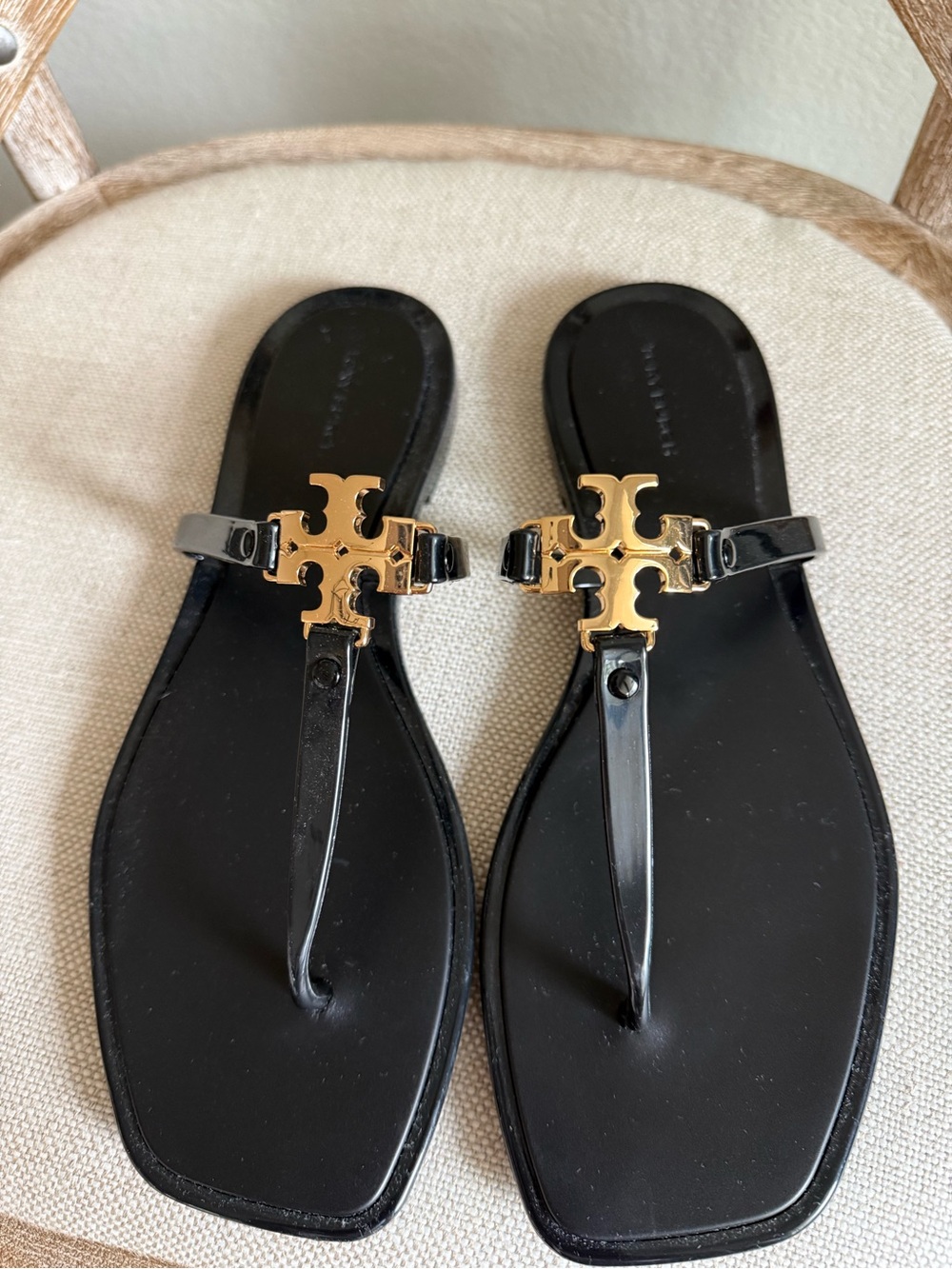 Tory Burch Roxanne Jelly Thong Sandal - Picture 5 of 5